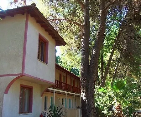 Altin Camp & Park Hotel